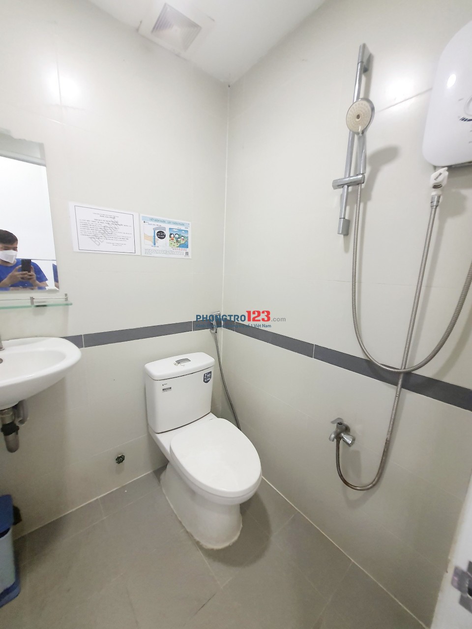 KTX SV Bình Thạnh Ngay Hàng Xanh Đầy Đủ Tiện Nghi