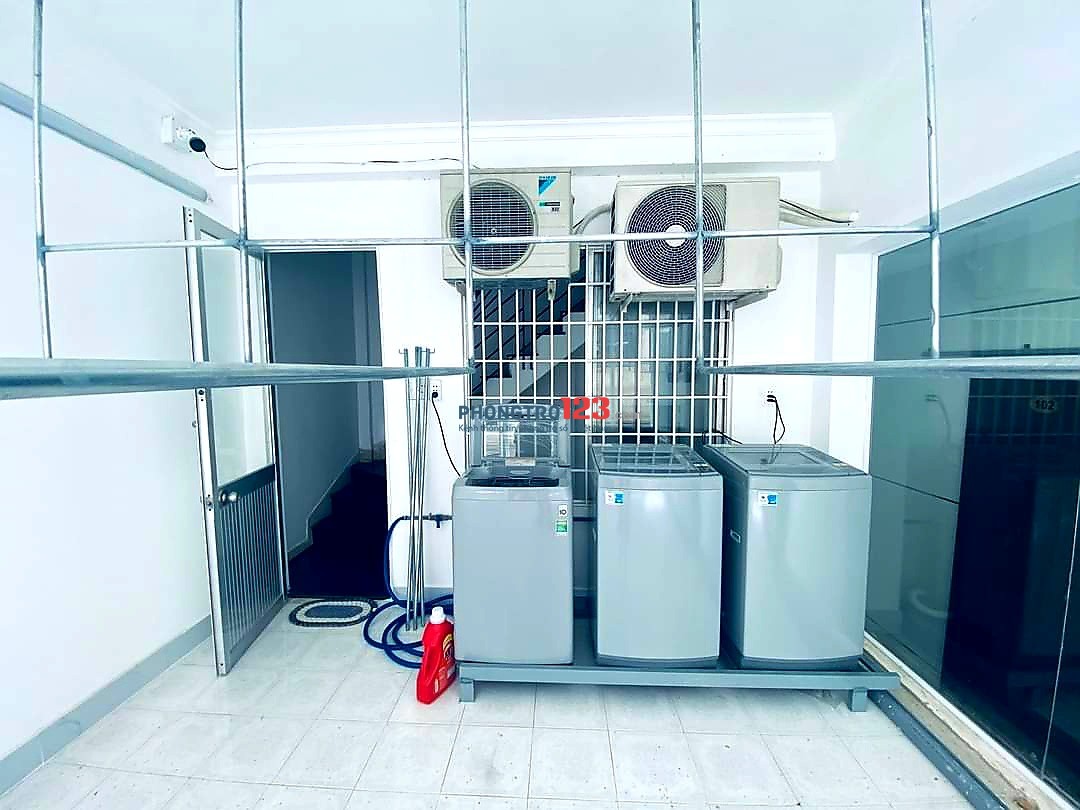 KTX SV Bình Thạnh Ngay Hàng Xanh Đầy Đủ Tiện Nghi