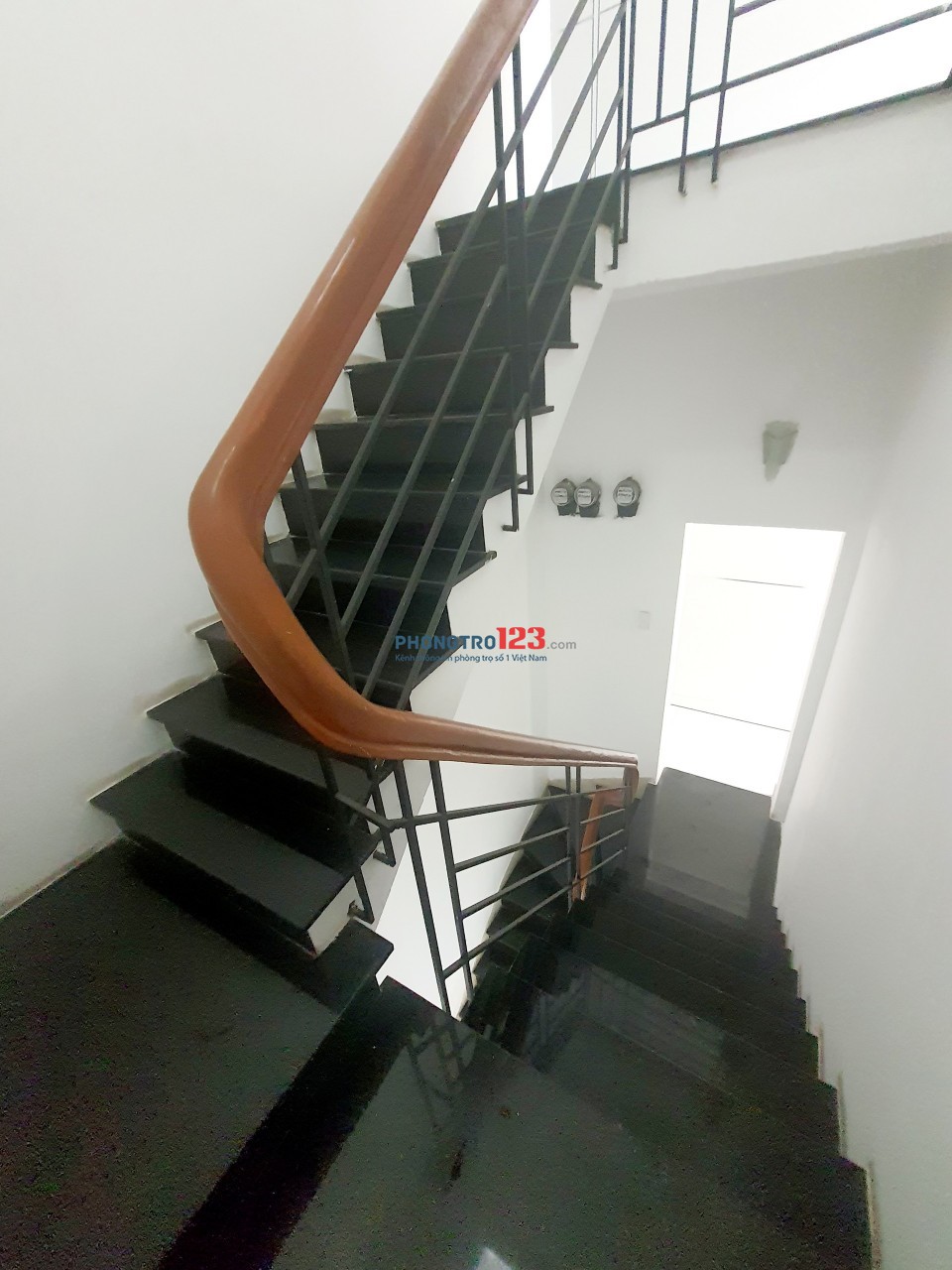 KTX SV Bình Thạnh Ngay Hàng Xanh Đầy Đủ Tiện Nghi
