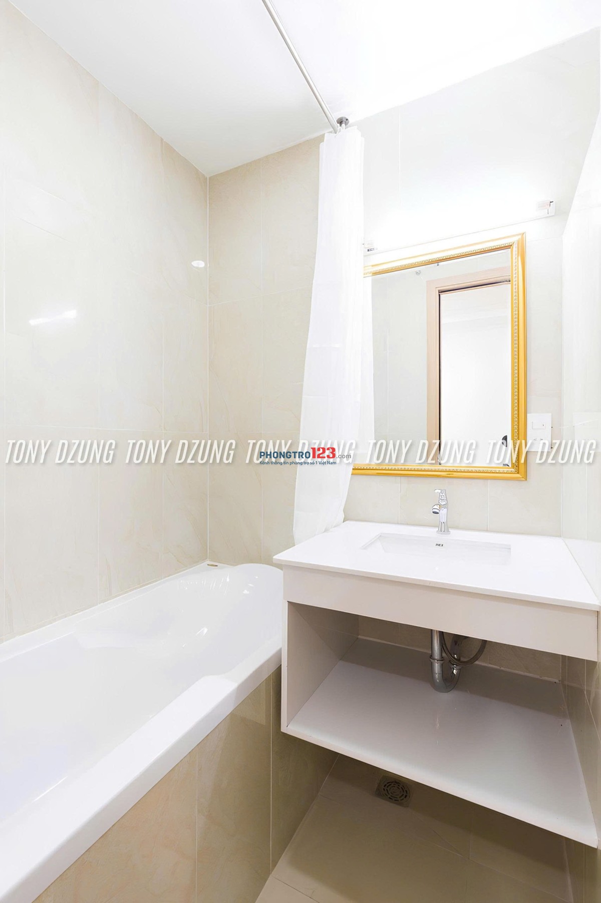 CĂN HỘ FULL NỘI THẤT CỬA SỔ LỚN THOÁNG - NGAY CHÂN CẦU BA SON QUẬN 1 - SÁT CÁC TRƯỜNG ĐH