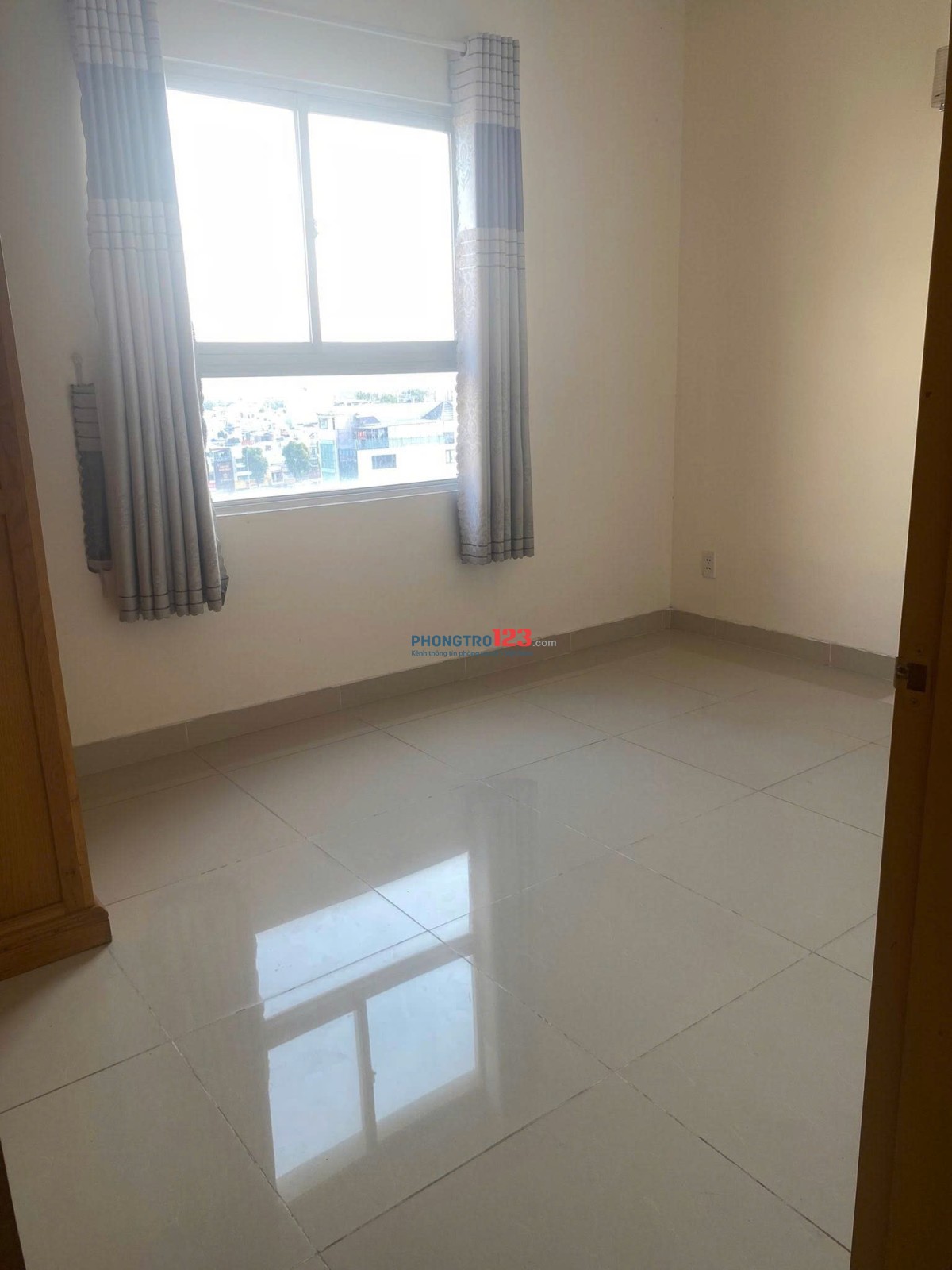 Giá 11tr/tháng căn 2p ngủ- C/c Nguyễn Phúc Nguyên