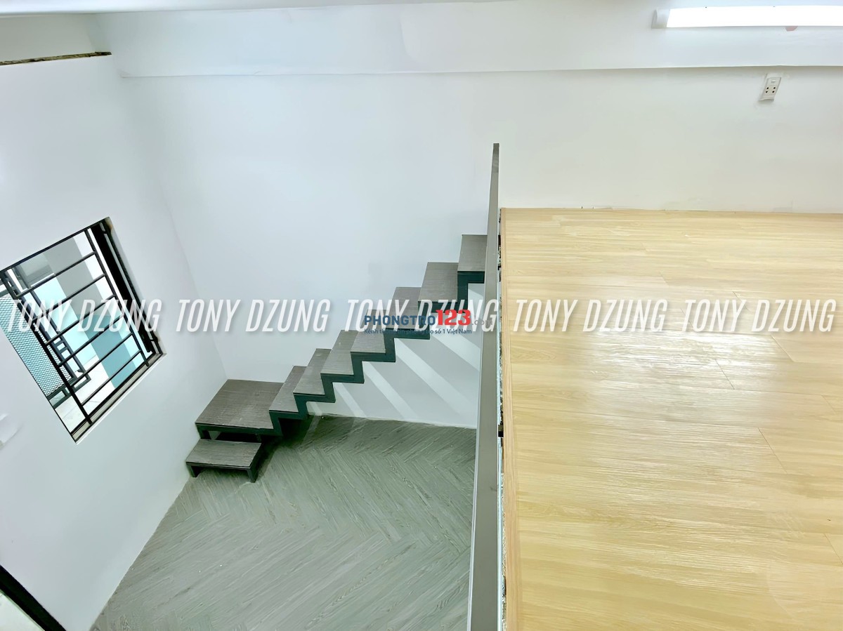 PHÒNG GÁC CÓ CỬA SỔ LỚN - SẴN KỆ BẾP - GẦN NGÃ 5 CHUỒNG CHÓ - ĐH CÔNG NGHIỆP