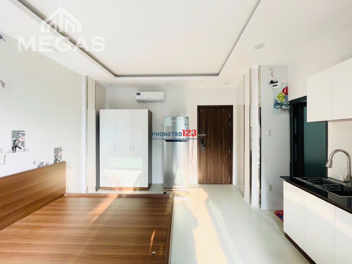 Studio ban công + máy giặt sấy riêng, giáp Q10 – giá tốt
