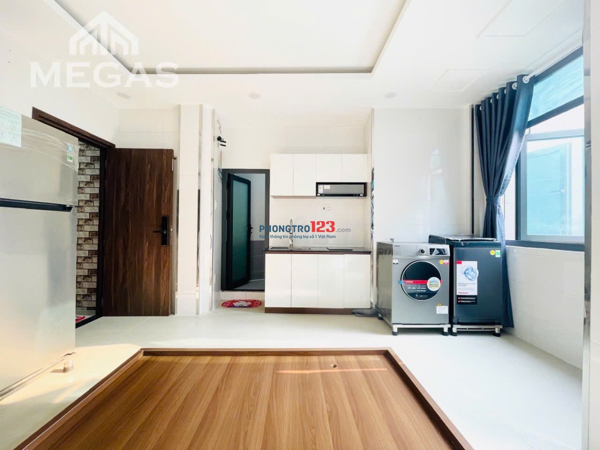  Studio ban công + máy giặt sấy riêng, giáp Q10 – giá tốt