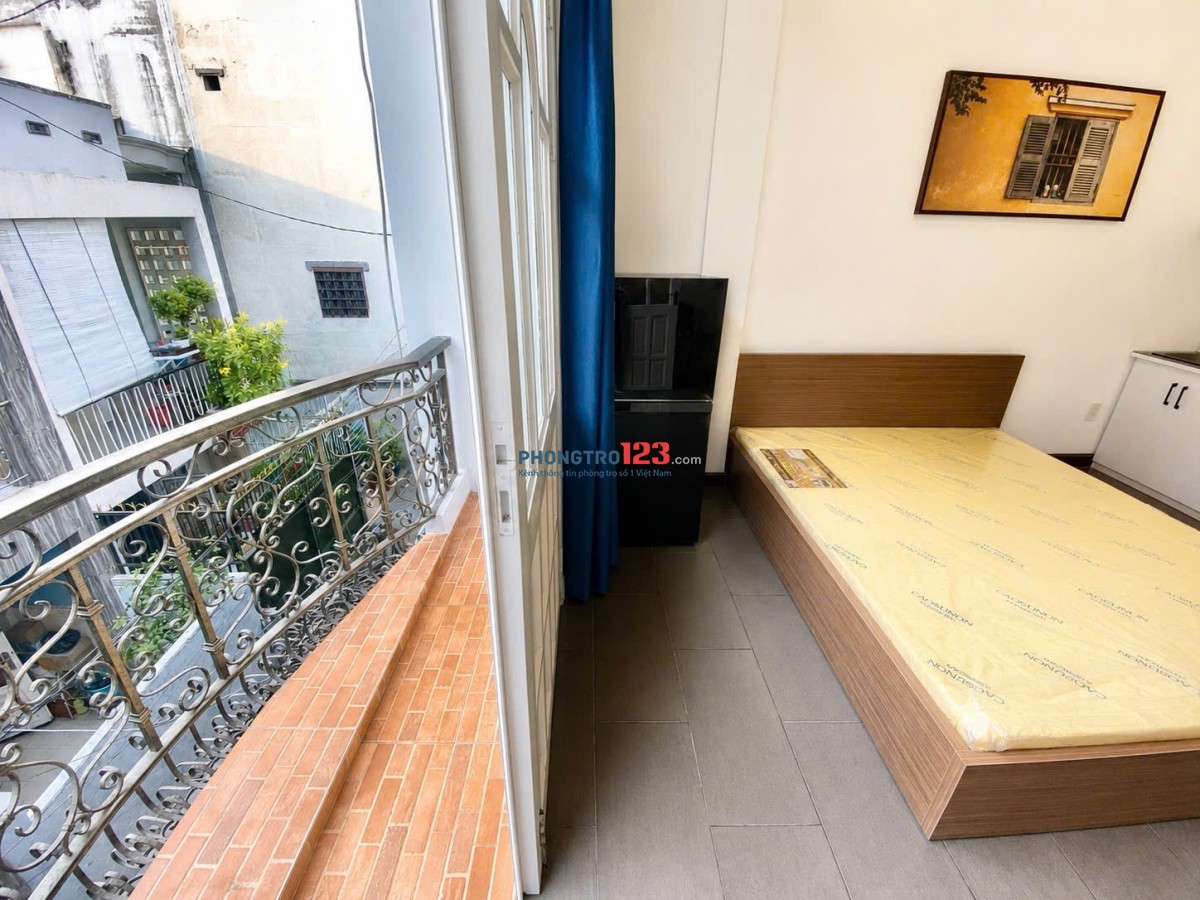 PHONG STUDIO FULL NỘI THẤT CÓ BAN CÔNG GẦN ĐẠI HỌC HUTECH, NGOẠI THƯƠNG, GTVT