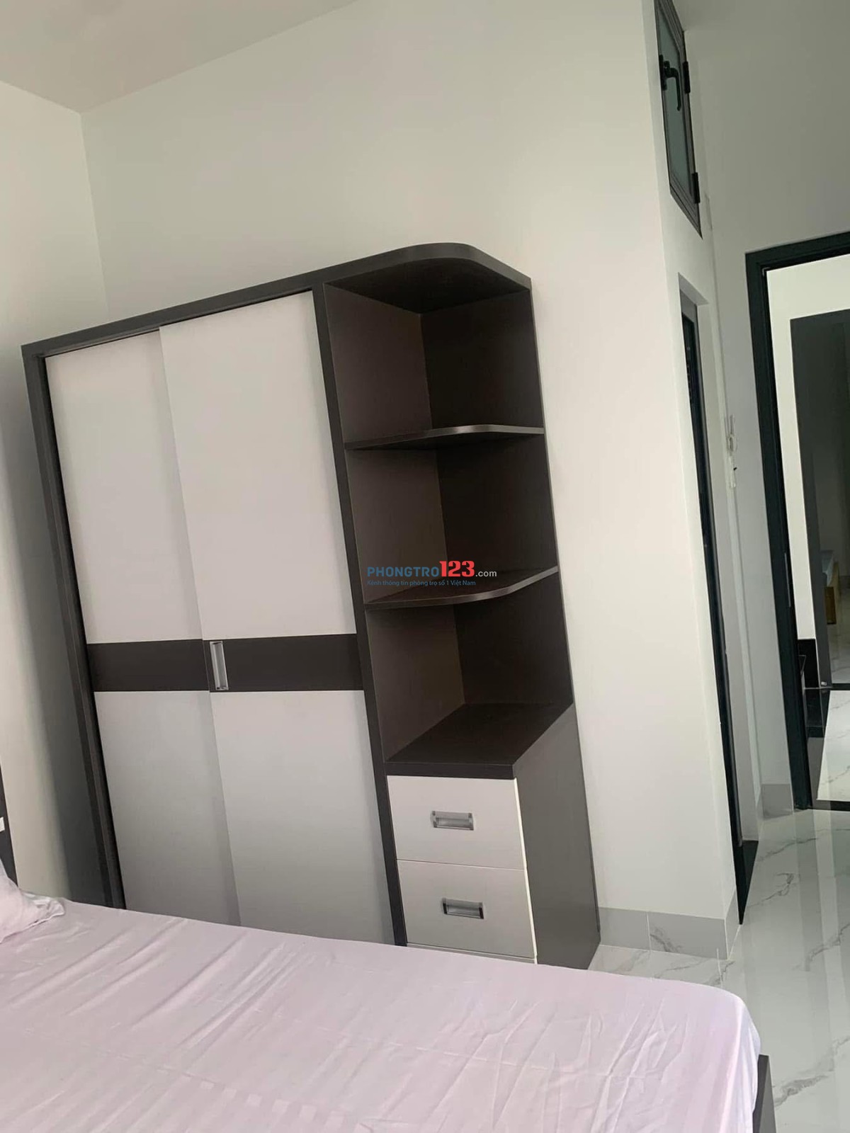TRỐNG 1 PHÒNG NỘI THẤT CAO CẤP, chỉ 4tr TRONG NHÀ 3 TẦNG MỚI XÂY FULL TIỆN NGHI, QUẬN 8