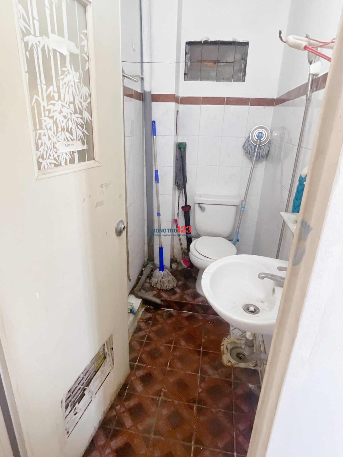PHÒNG 20M² GẦN CAO THẮNG Q.3 – CƯ XÁ ĐÔ THÀNH – FULL MÁY LẠNH