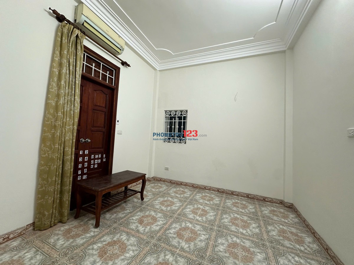 Cho thuê nhà riêng full đồ tại 424 Thụy Khuê, 35m2 x 4 tầng