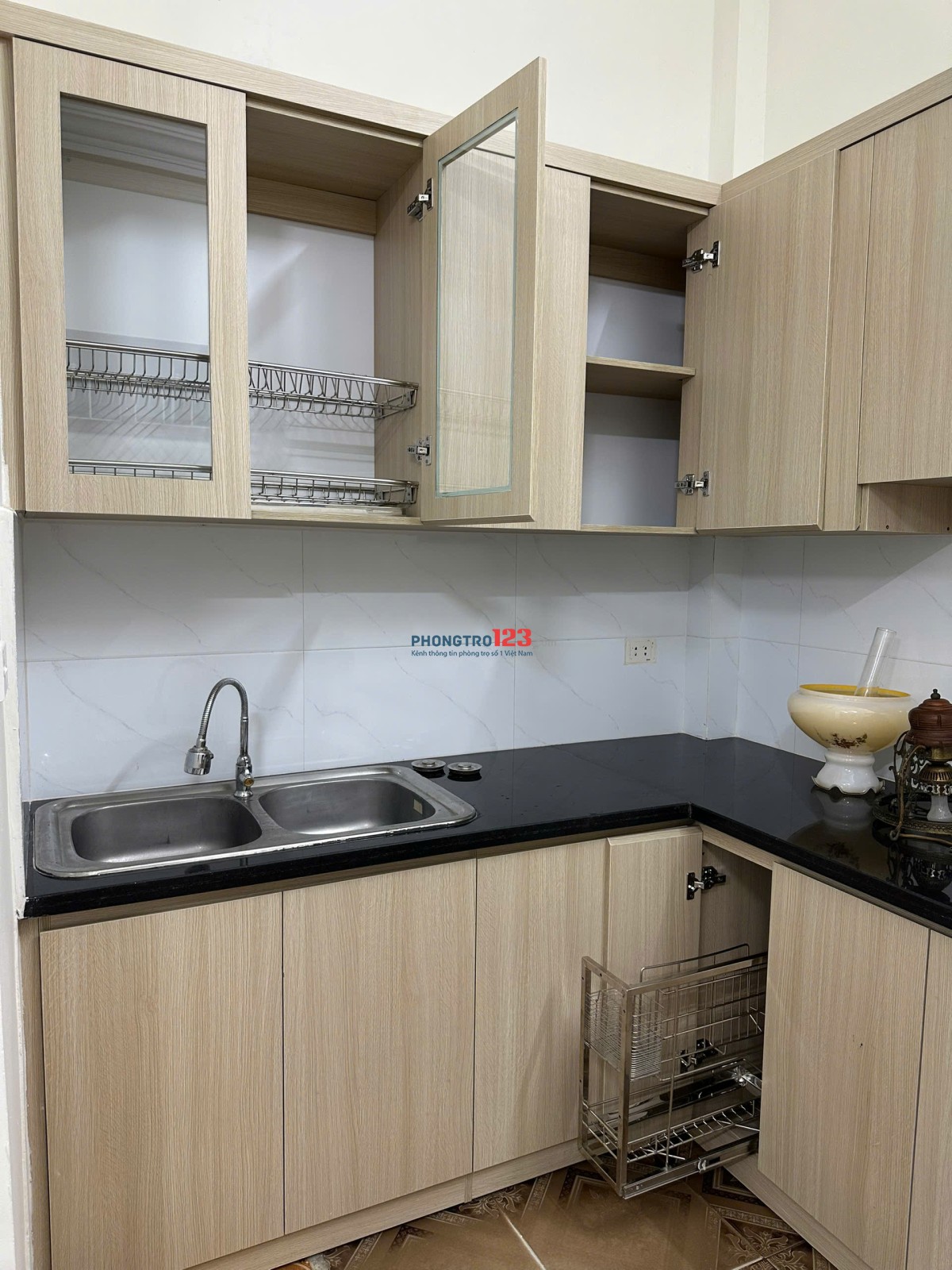 Cho thuê nhà riêng full đồ tại 424 Thụy Khuê, 35m2 x 4 tầng