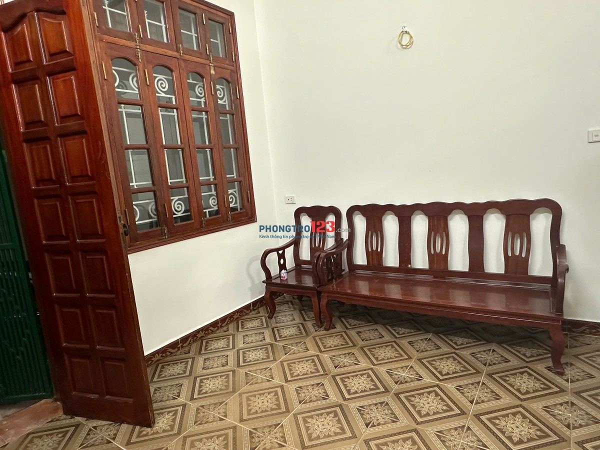 Cho thuê nhà riêng full đồ tại 424 Thụy Khuê, 35m2 x 4 tầng