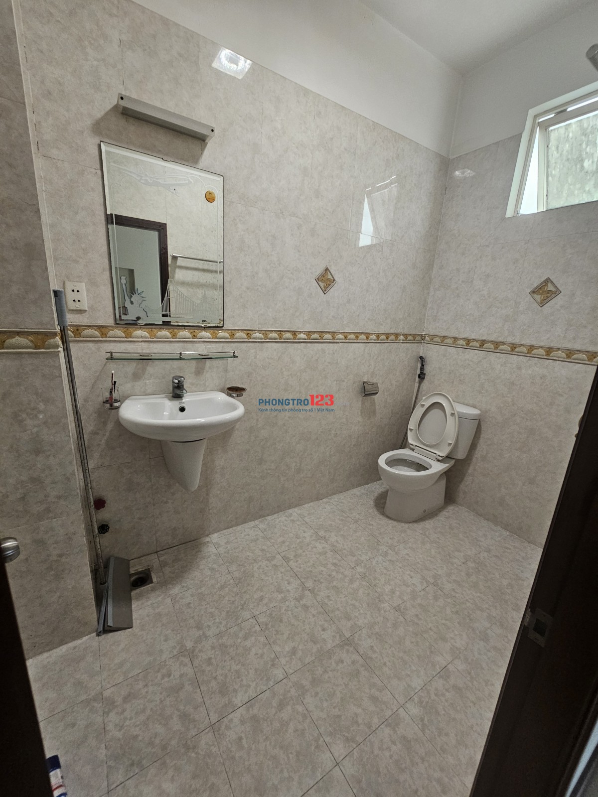 Sleeproom cho sinh viên nữ thuê diện tích 22m2