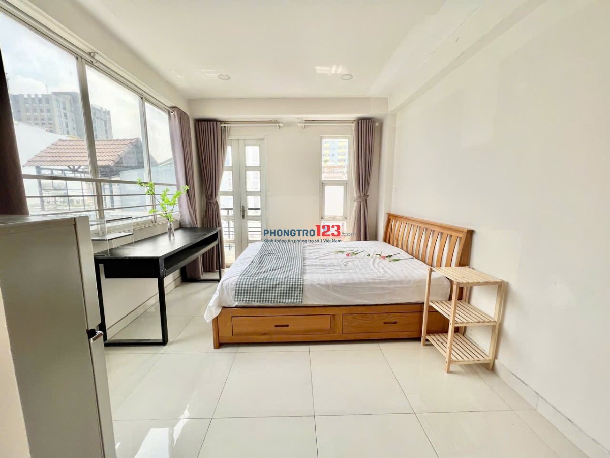 Cho thuê phòng có Ban Công, Full nội thất, Bình Thạnh gần UEF, HIU, UTH, FTU2, HUTECH