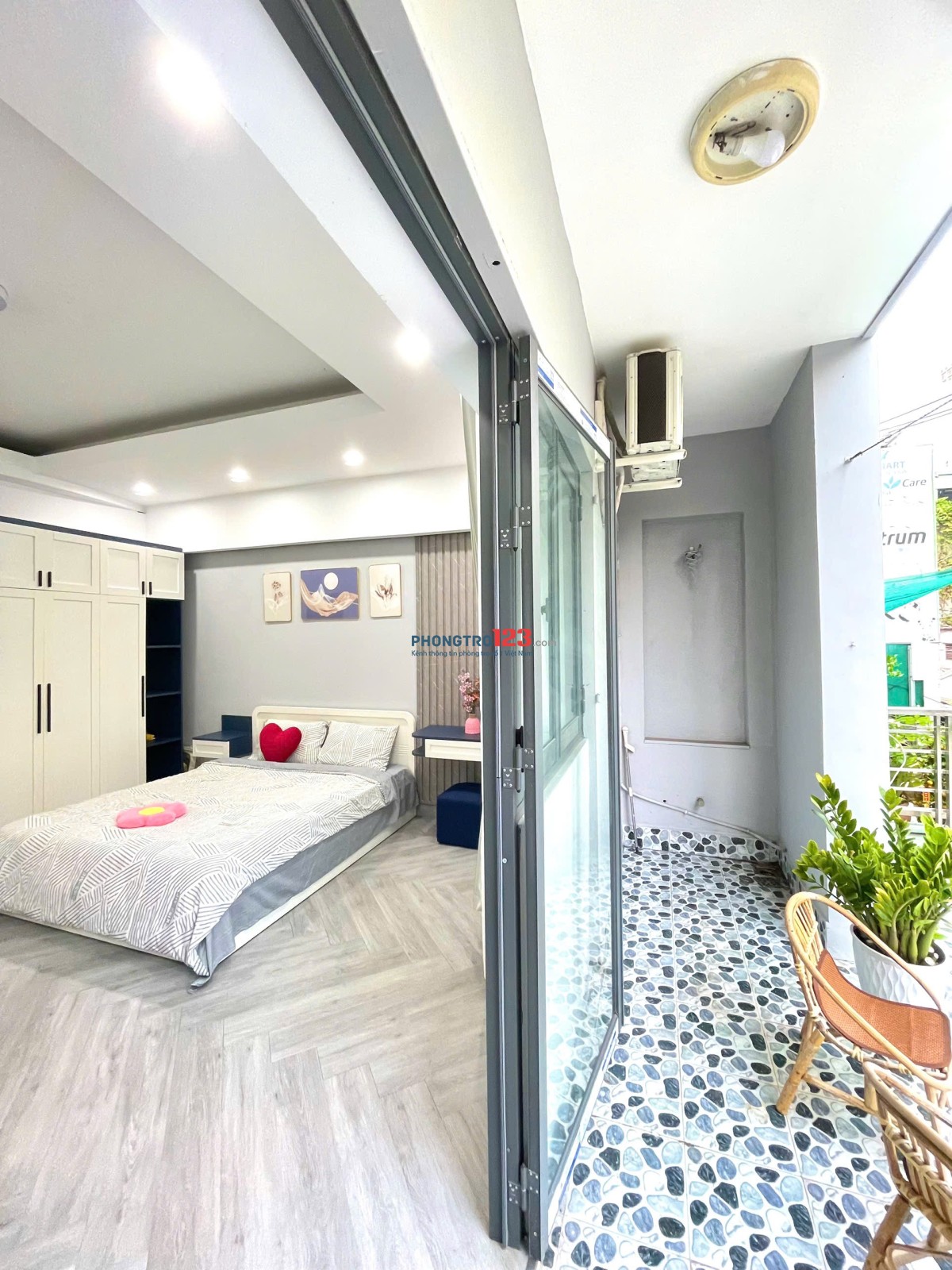 FULL NỘI THẤT SIÊU RỘNG CÓ BAN CÔNG TẠI BẠCH ĐẰNG CHƯA ĐẾN 7tr GẦN ĐH GIAO THÔNG VẬN TẢI, HUTECH….