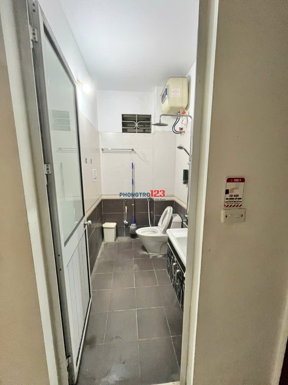 Cho thuê nhà riêng, chính chủ, diện tích sàn 75m2*3.5 tầng