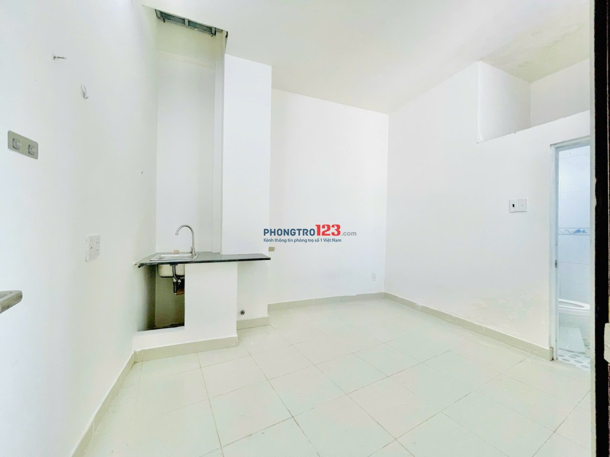 Cho thuê phòng trọ 23m2 có máy lạnh cửa sổ thoáng ở 1 - 2 bạn ngay Thanh Đa gần HUTECH,UTH giáp Q1,3