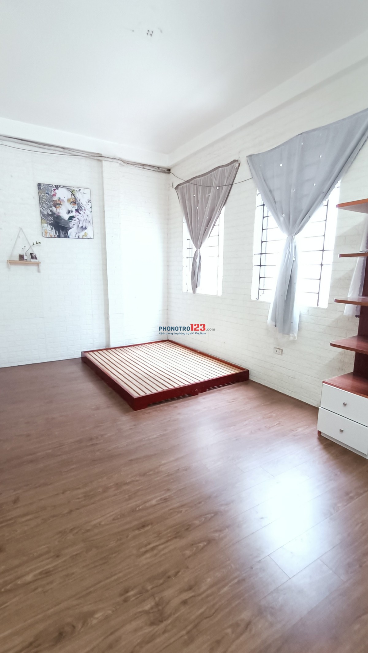 Phòng gần ĐH Thương Mại khép kín 3,7tr