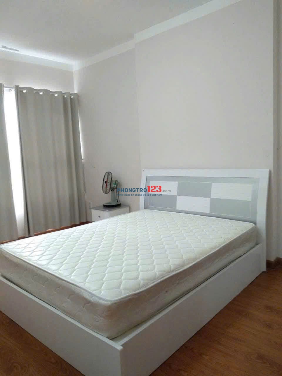 CC Central Plaza . Phạm Văn Hai . TB. DT 60m2 . 2PN Giá 13Tr5