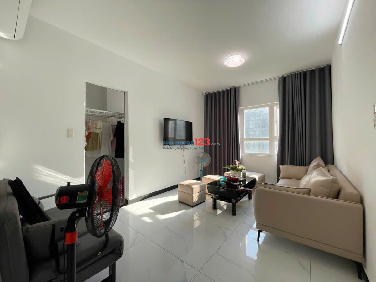 CC Central Plaza . Phạm Văn Hai . TB. DT 60m2 . 2PN Giá 13Tr5
