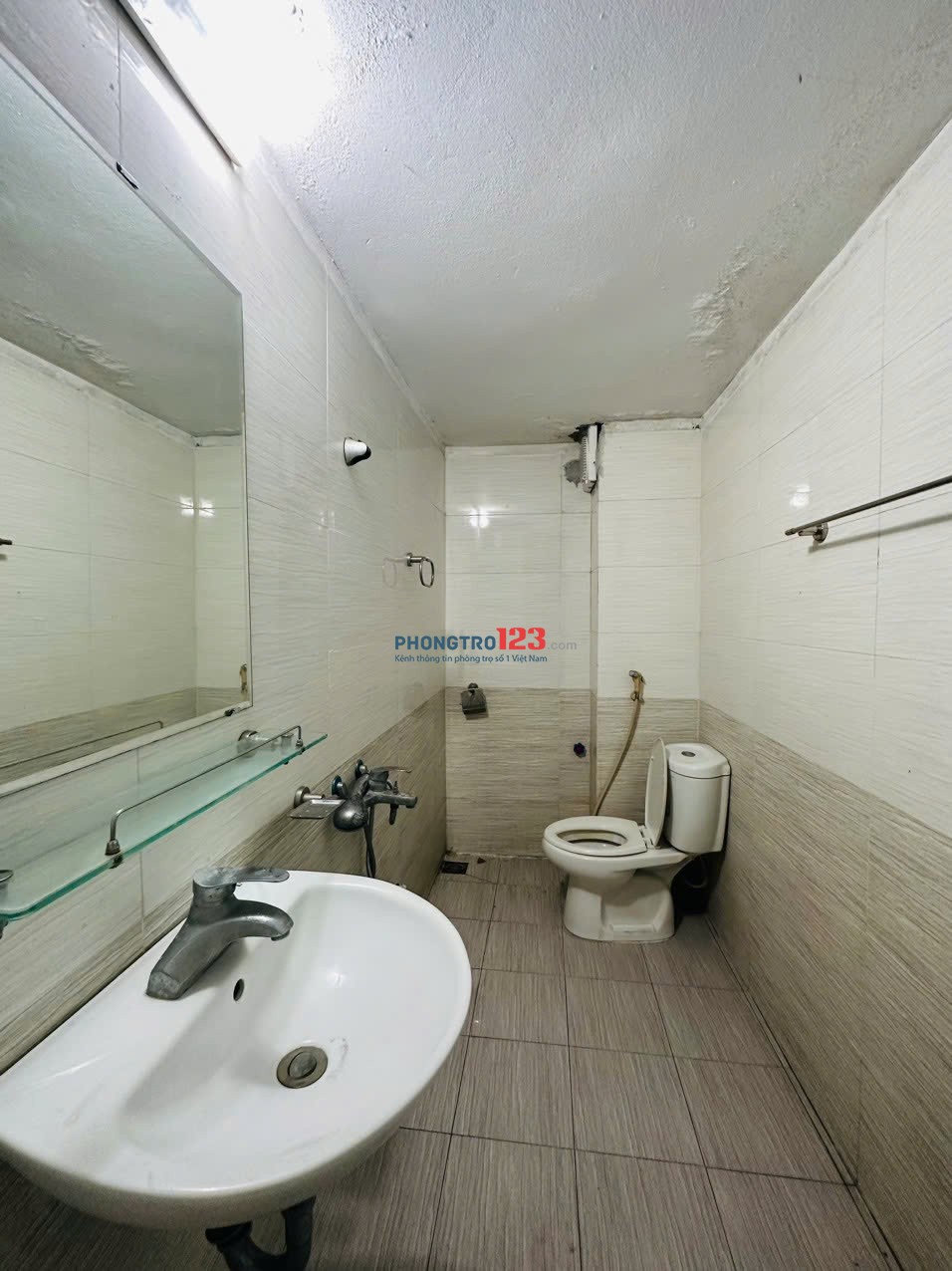  GẦN GOLDMARK CITY, HỒ TÙNG MẬU TRỐNG PHÒNG VÀO Ở 1/9 Địa chỉ: Nhà 11E3, ngõ 196 Hồ Tùng Mậu