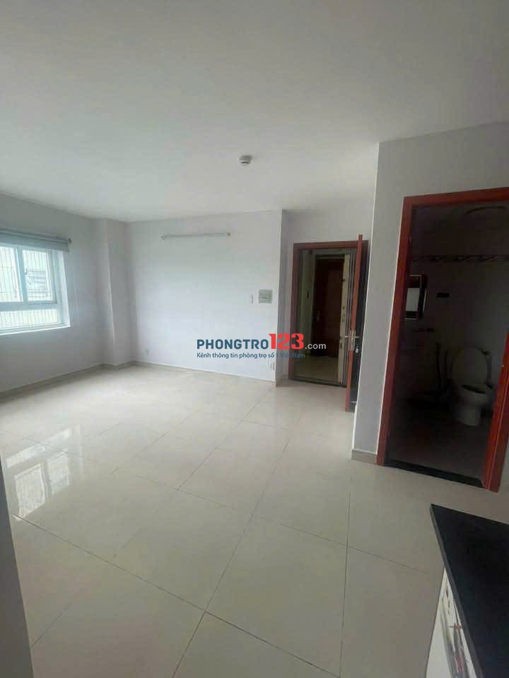 Chung cư Phạm Văn Đồng, GV: 80m2, NTCB, 10 triệu/tháng, 2PN