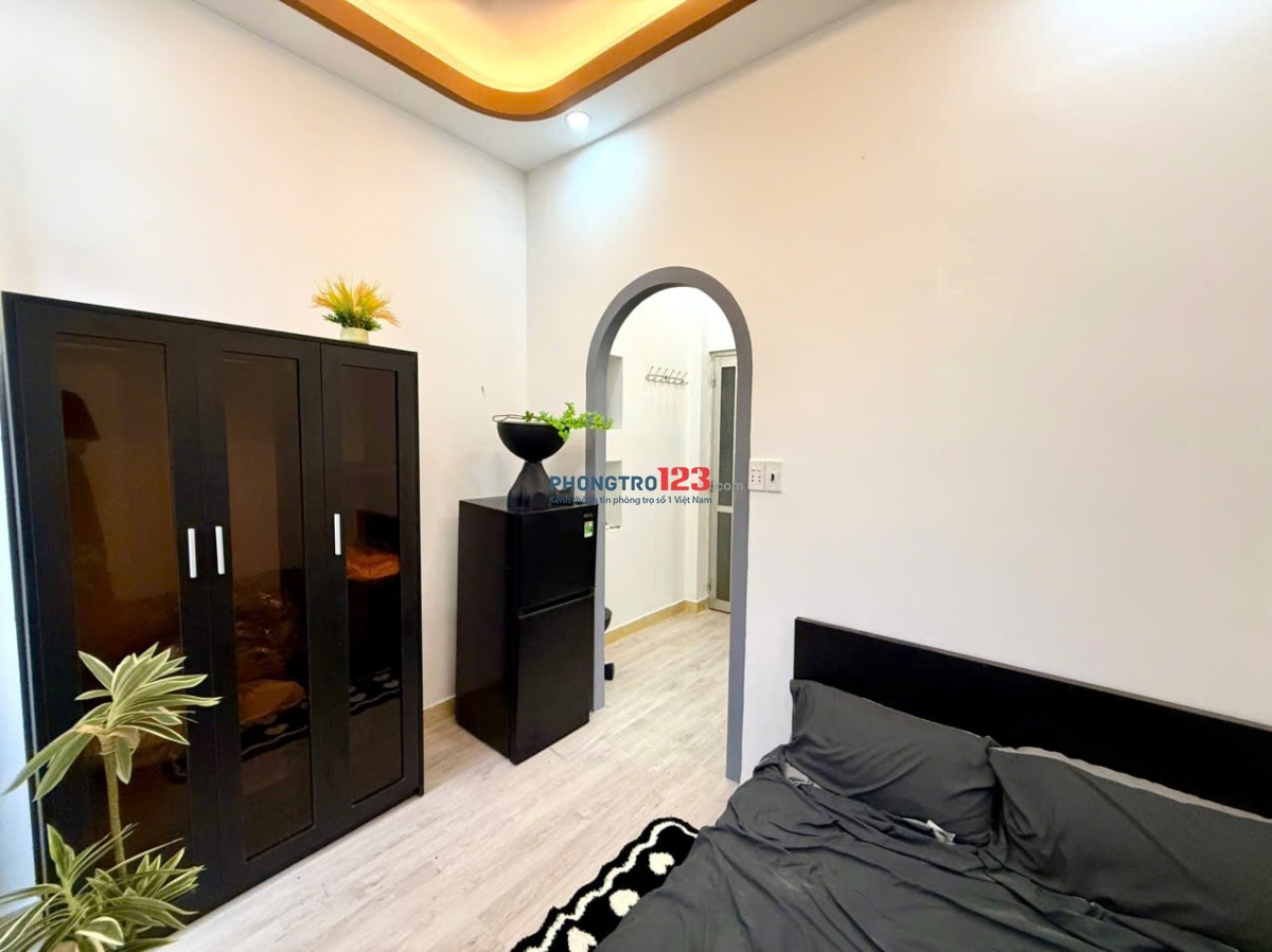 FULL NỘI THẤT CÓ BAN CÔNG GẦN ĐẠI HỌC MỞ, NGOẠI THƯƠNG, KINH TẾ, VĂN LANG, MỸ THUẬT,…