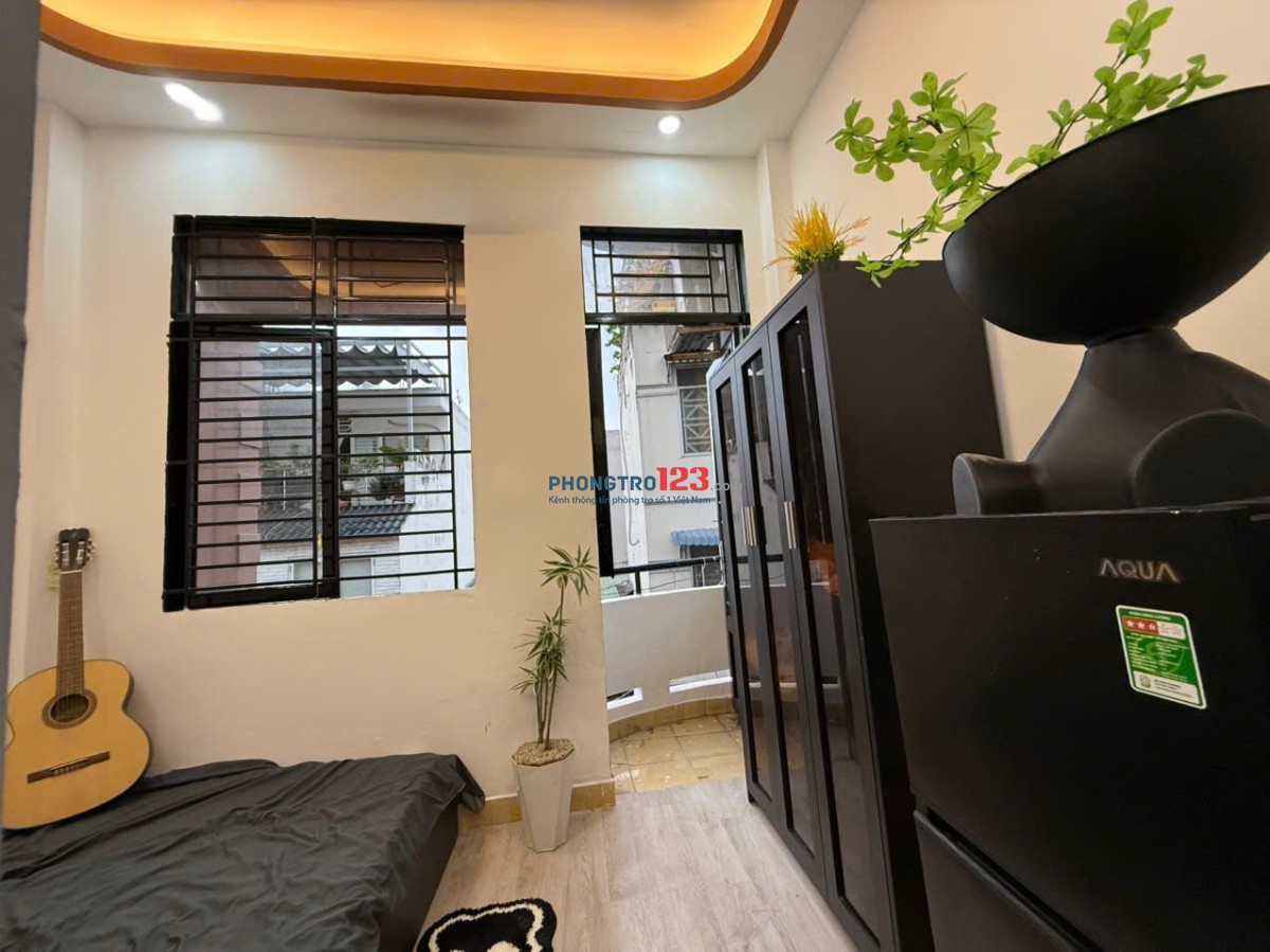 FULL NỘI THẤT CÓ BAN CÔNG GẦN ĐẠI HỌC MỞ, NGOẠI THƯƠNG, KINH TẾ, VĂN LANG, MỸ THUẬT,…