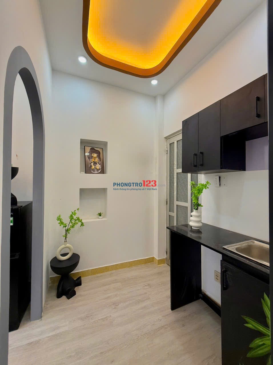 FULL NỘI THẤT CÓ BAN CÔNG GẦN ĐẠI HỌC MỞ, NGOẠI THƯƠNG, KINH TẾ, VĂN LANG, MỸ THUẬT,…