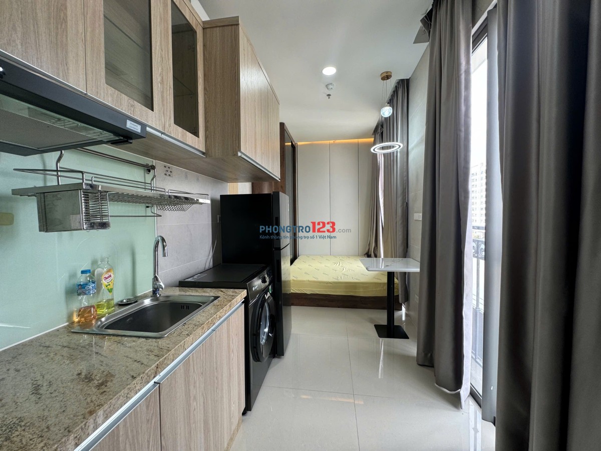 PHÒNG BAN CÔNG LỚN-BẢO VỆ-THANG MÁY-FULL NỘI THẤT-MÁY GIẶT RIÊNG-XVNT GẦN HÀNG XANH UEF HUTECH UTH