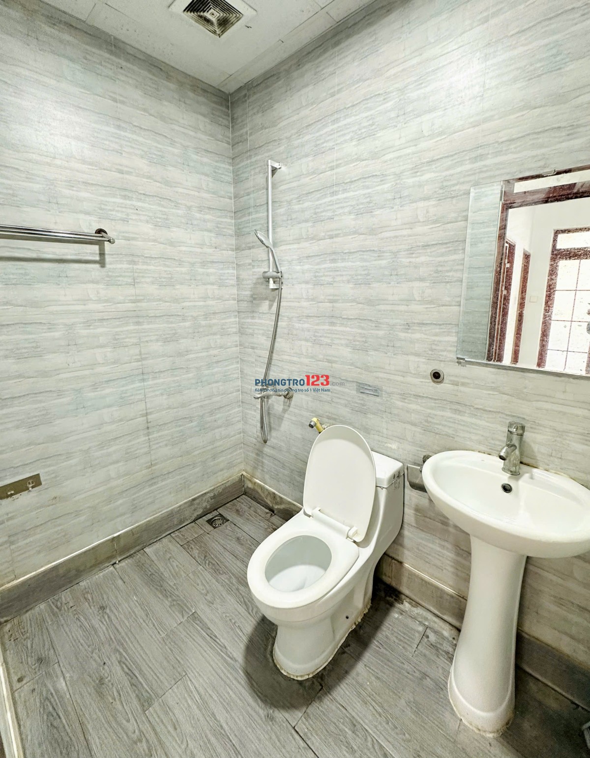 Cho thuê phòng 2 ngủ, 1 khách tại trung kính, cầu giấy