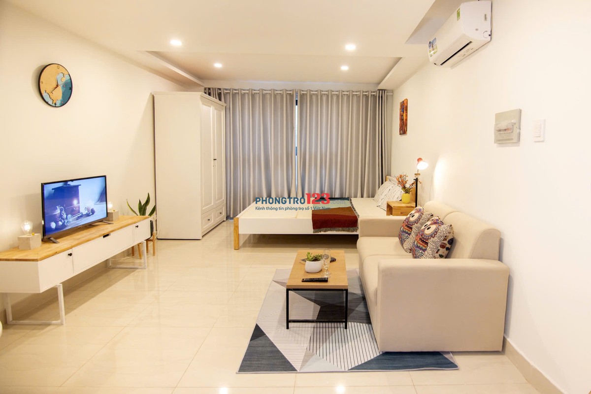Cho thuê căn hộ cửa sổ trời thang máy gần chợ bà Chiểu
