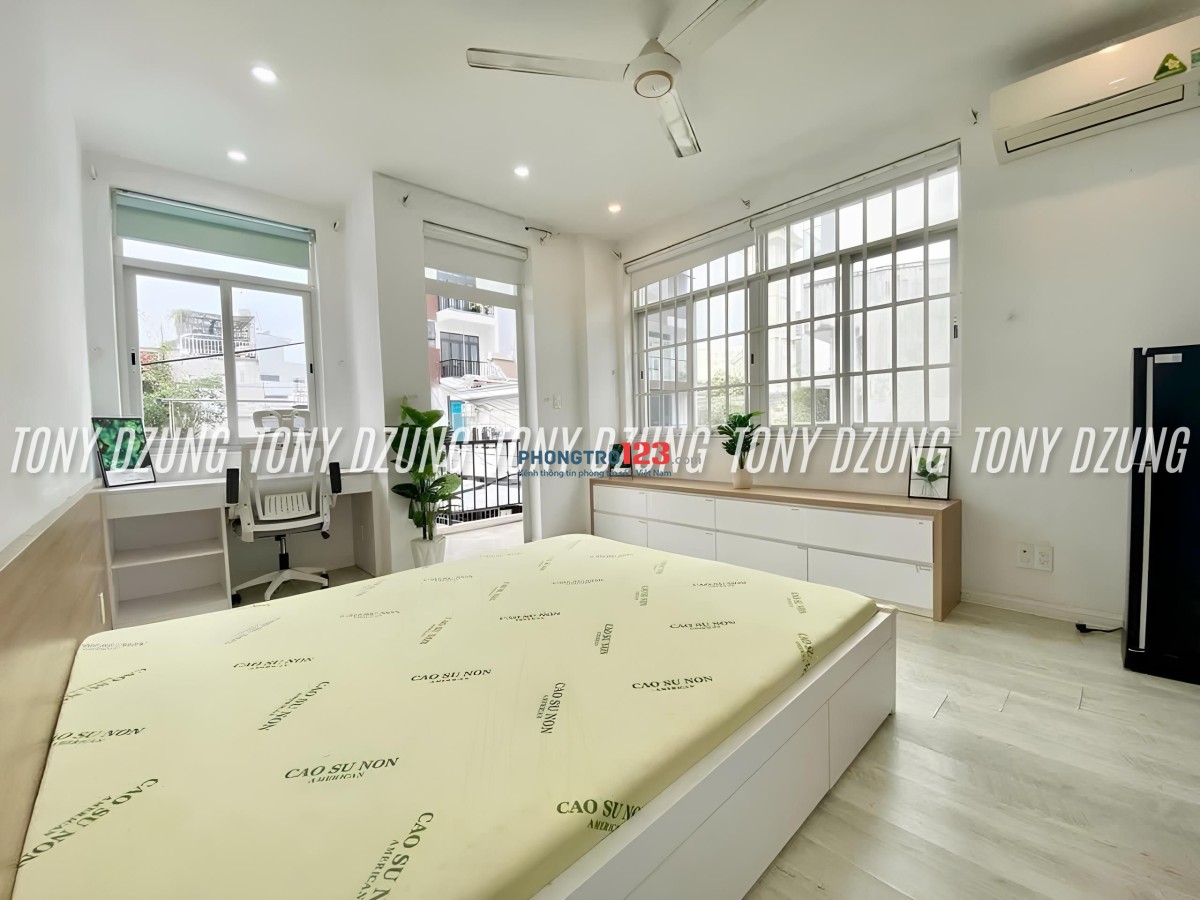 STUDIO BAN CÔNG SIÊU THOÁNG - CỬA SỔ LỚN TÁCH BẾP - FULL NỘI THẤT - SÁT ĐH CÔNG NGHIỆP
