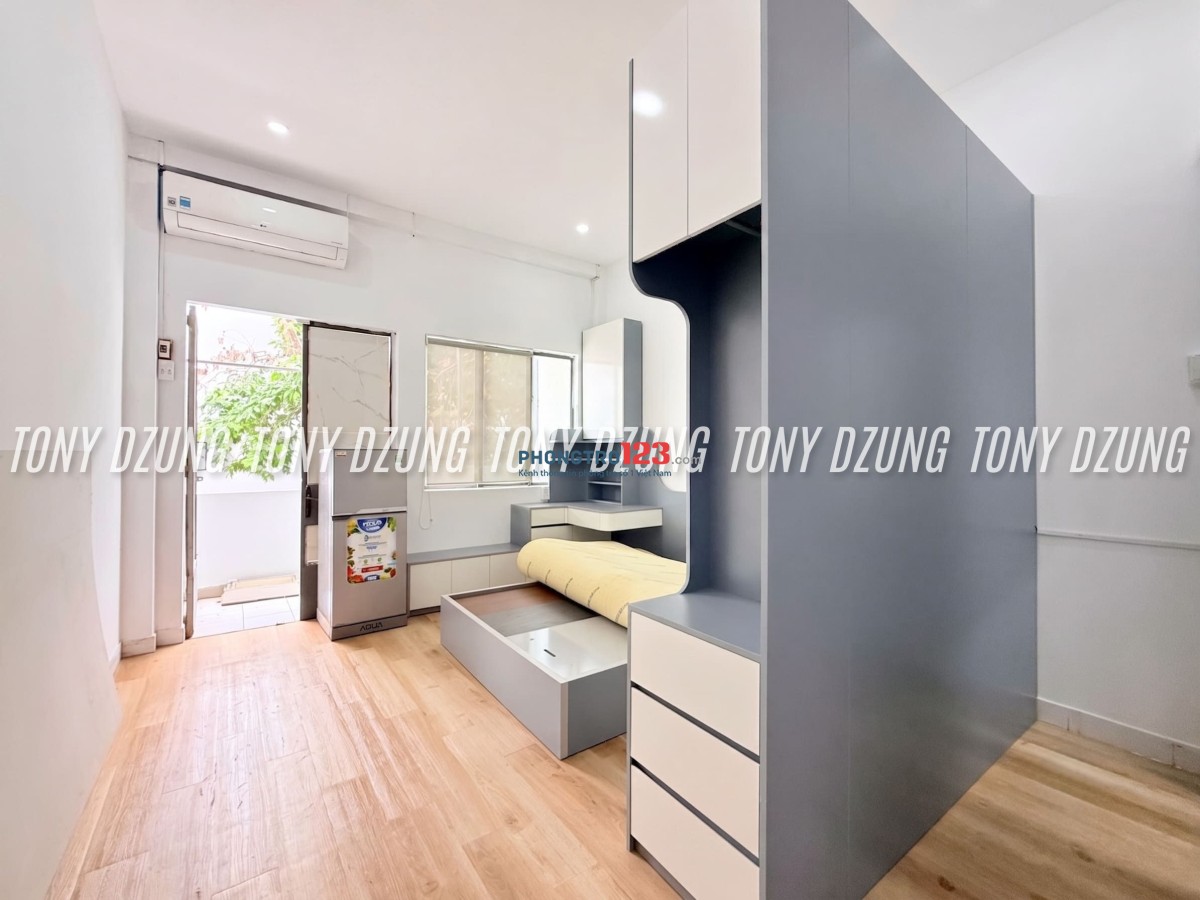 PHÒNG FULL NỘI THẤT - BAN CÔNG, CỬA SỔ LỚN CỰC THOÁNG - GẦN EMART PHAN VĂN TRỊ