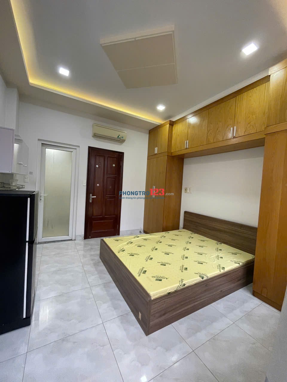 Cho thuê phòng gần HUTECH, UTH, FTU2, HIU, HUTECH có ban công, full nội thất.