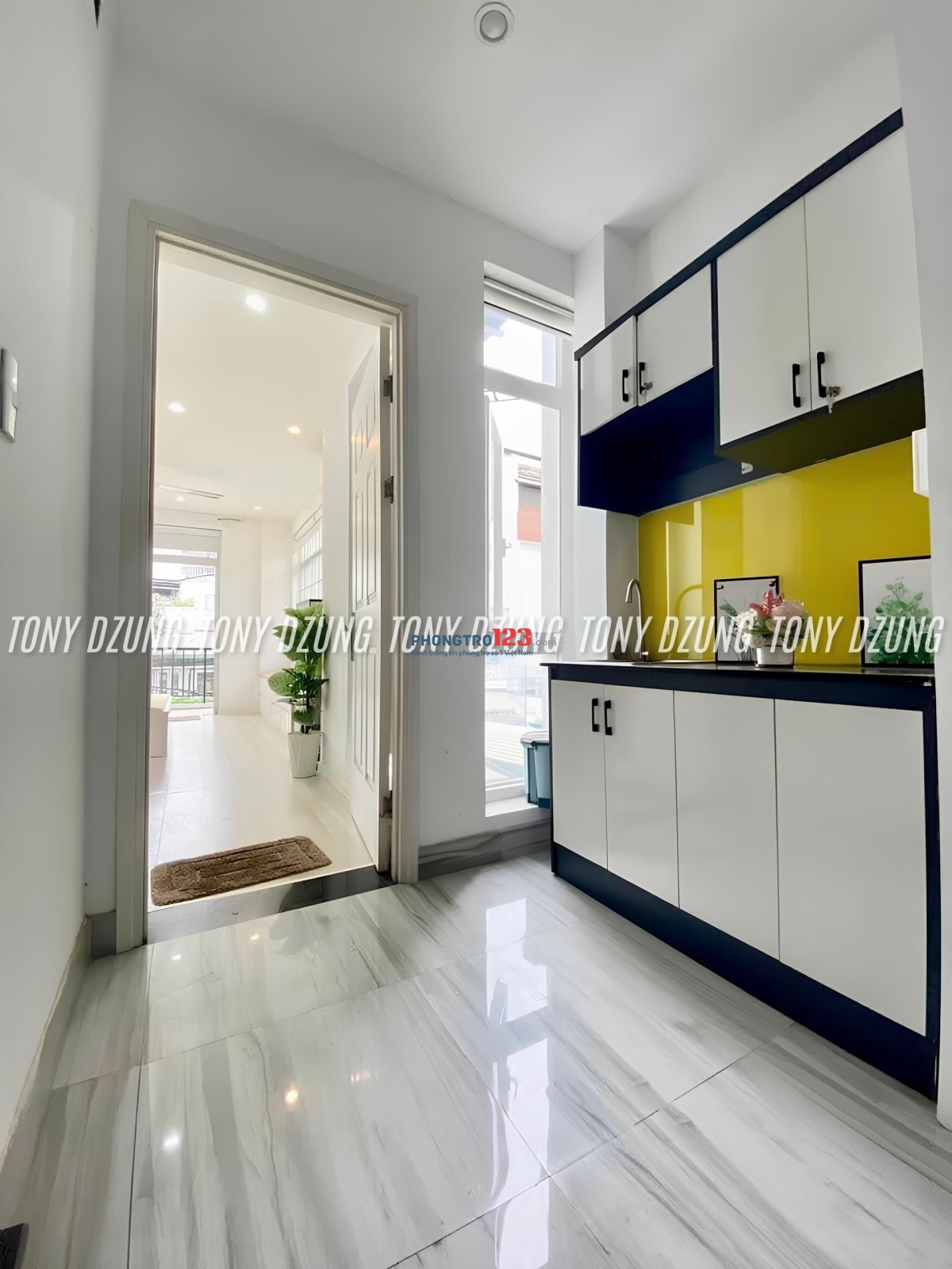 STUDIO BAN CÔNG SIÊU THOÁNG - CỬA SỔ LỚN TÁCH BẾP - FULL NỘI THẤT - SÁT ĐH CÔNG NGHIỆP
