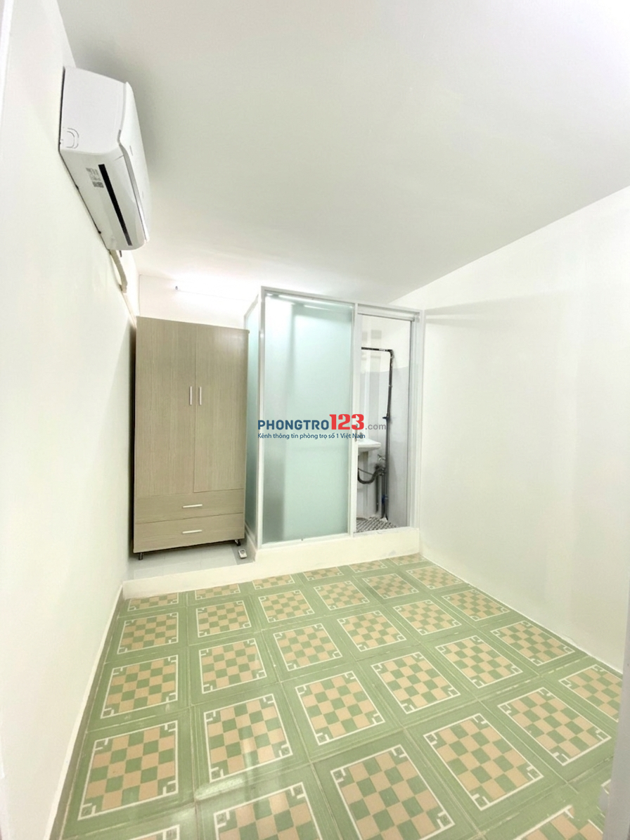 Phòng mới, giá rẻ, sẵn nội thất. Ngay mặt tiền Ng Thái Sơn, Sát VINCOM