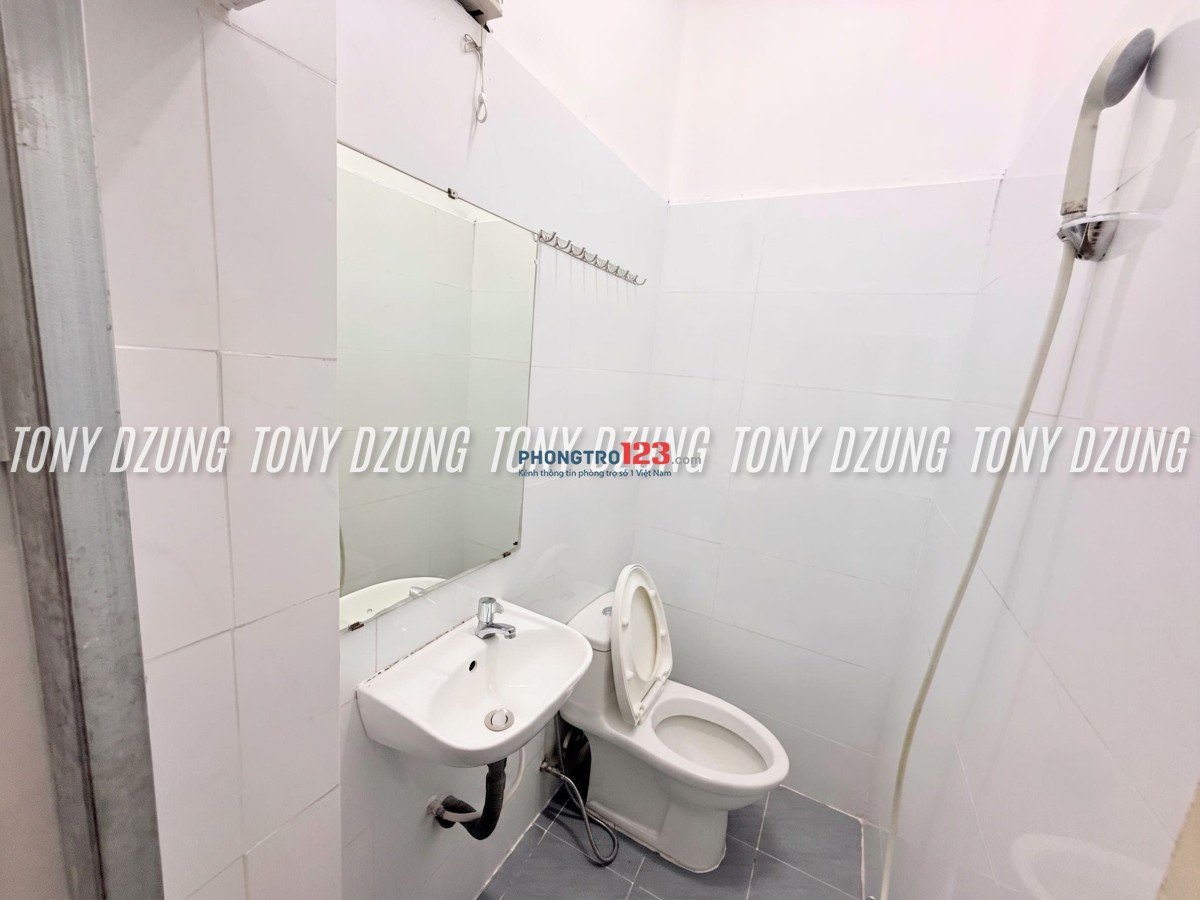 PHÒNG FULL NỘI THẤT - BAN CÔNG, CỬA SỔ LỚN CỰC THOÁNG - GẦN EMART PHAN VĂN TRỊ