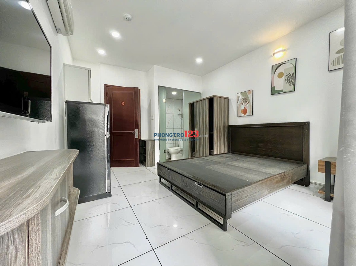 Cho thuê căn hộ ban công gần chợ bà Chiểu Nguyễn Văn Đậu Bình Thạnh