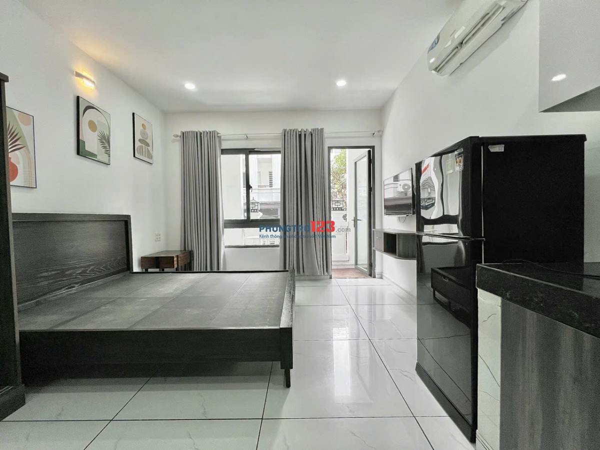 Cho thuê căn hộ ban công gần chợ bà Chiểu Nguyễn Văn Đậu Bình Thạnh