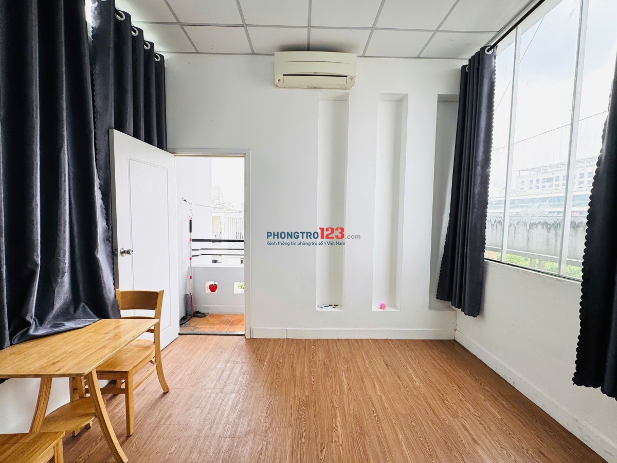 Cho thuê 1PN tách bếp gần VLU, IUH có ban công, đủ tiện nghi quận Bình Thạnh