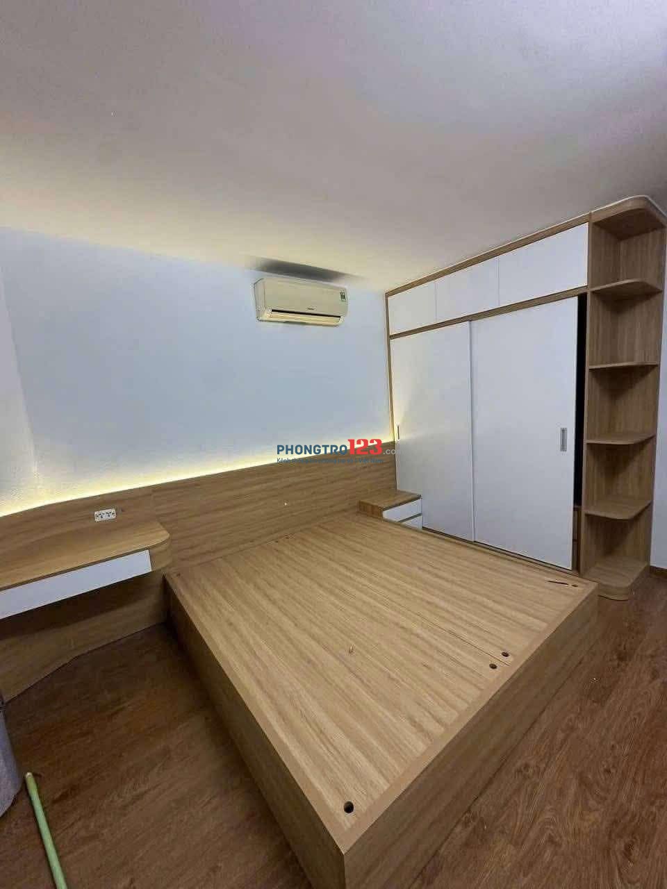 Cho thuê chung cư Sky Center, Phổ Quang - Căn 2PN, Full NT giá thuê 15tr/tháng