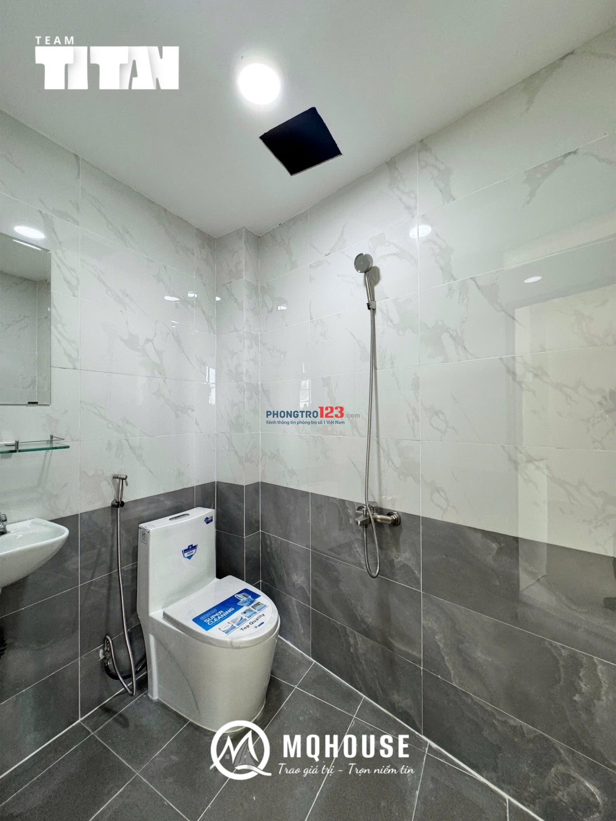 Thuê ngay căn hộ có gác ban công 30m2 full nội thất ngay Ung Văn Khiêm 500m đi bộ qua Ngoại Thương