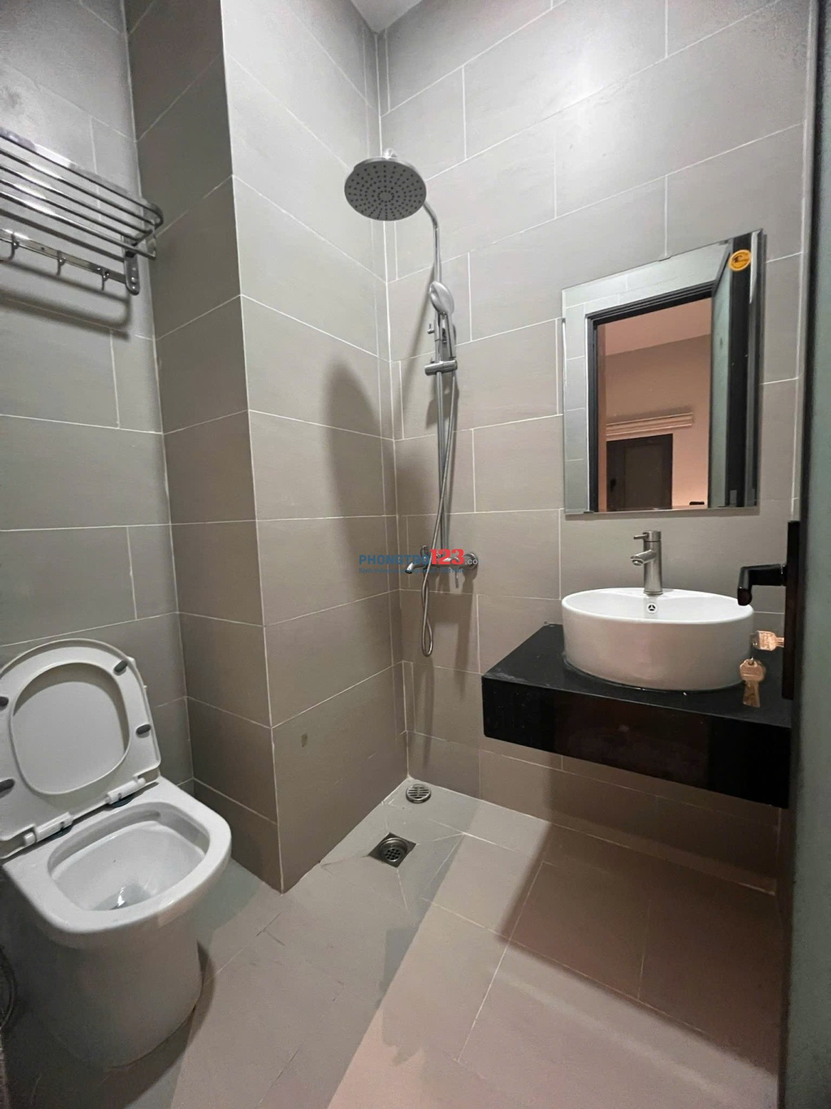 Kế bên HỒNG BÀNG, HUTECH, VLU, UEF Cho thuê căn hộ 40m2 mới full nội thất | FREE GYM - Nơ Trang Long