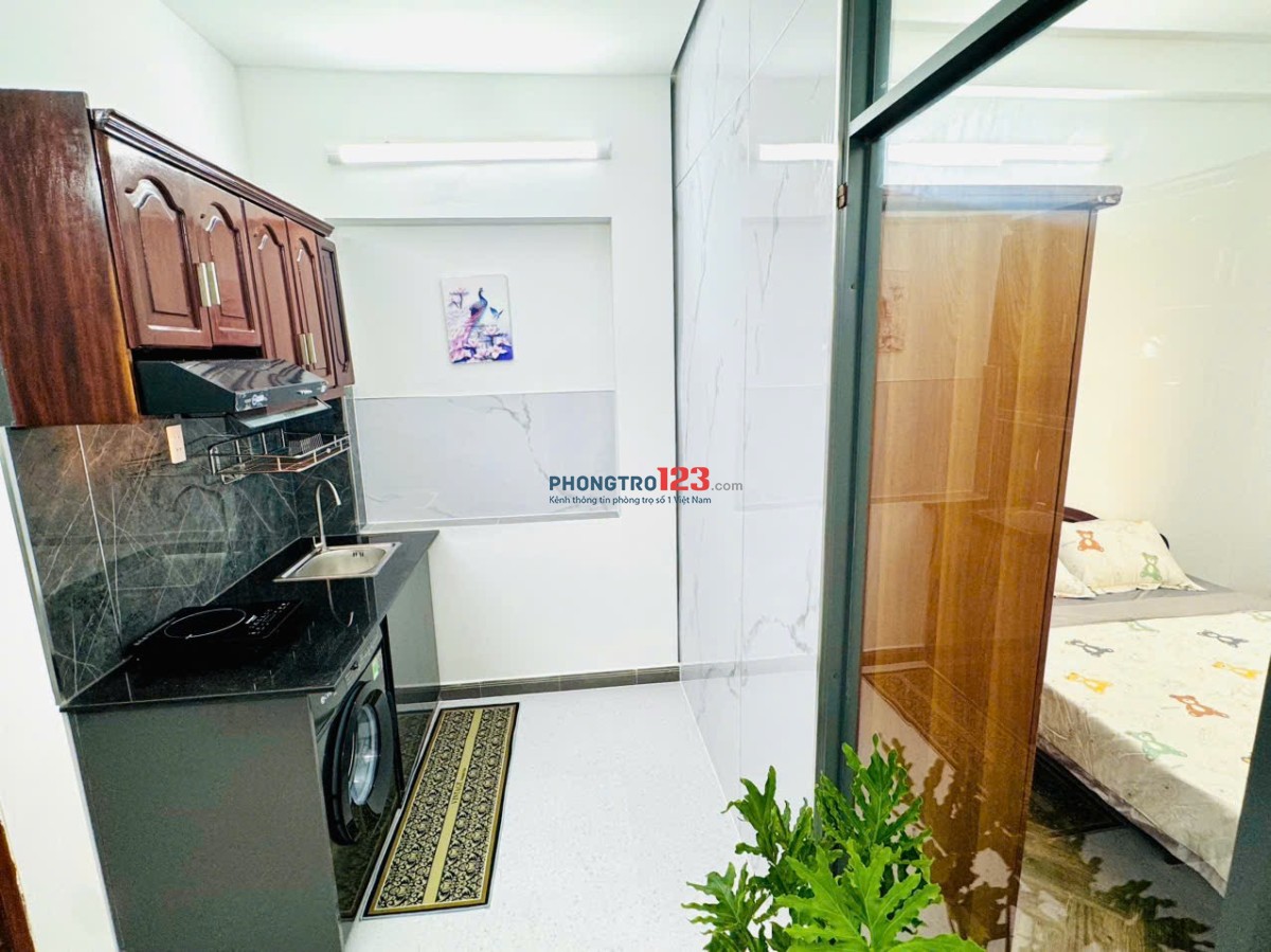 FULL NỘI THẤT SIÊU RỘNG NGUYỄN HỮU CẢNH GẦN CÁC TRƯỜNG ĐẠI HỌC HÀNG XANH SÁT QUẬN 1 TIỆN NGHI