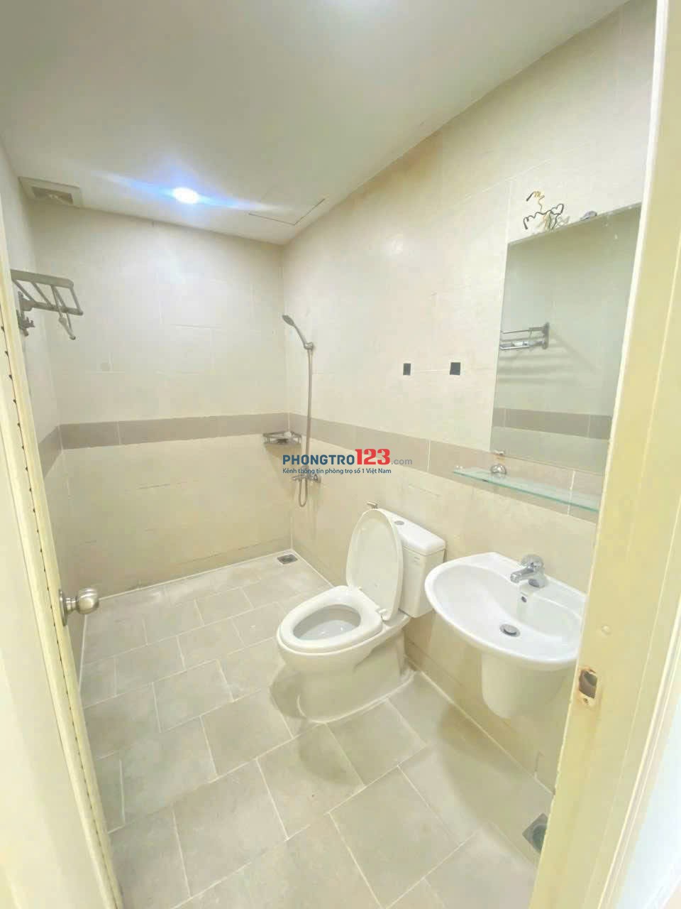 Chung cư Bảy Hiền cho thuê 3p ngủ, không nội thất giá 10,5tr/tháng