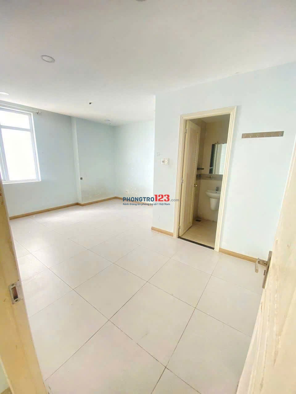 Chung cư Bảy Hiền cho thuê 3p ngủ, không nội thất giá 10,5tr/tháng