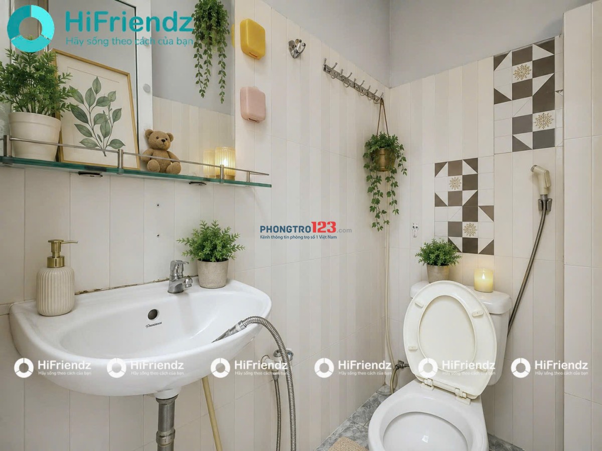 Chỉ còn 1 phòng có gác, full nội thất,ban công, gần ngã tư Hàng Xanh, tiện đến ĐH UTH, Hutech, FTU,…