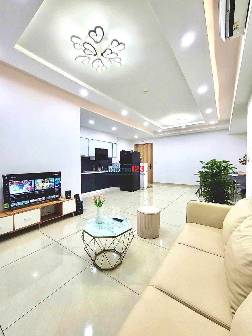 Chung Cư Res 11-Lạc Long Quân 3 PN, Giá thuê 15,5 tr/th 89m2 full NT