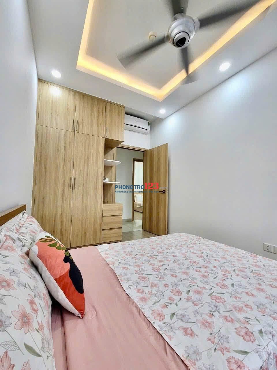 Chung Cư Res 11-Lạc Long Quân 3 PN, Giá thuê 15,5 tr/th 89m2 full NT