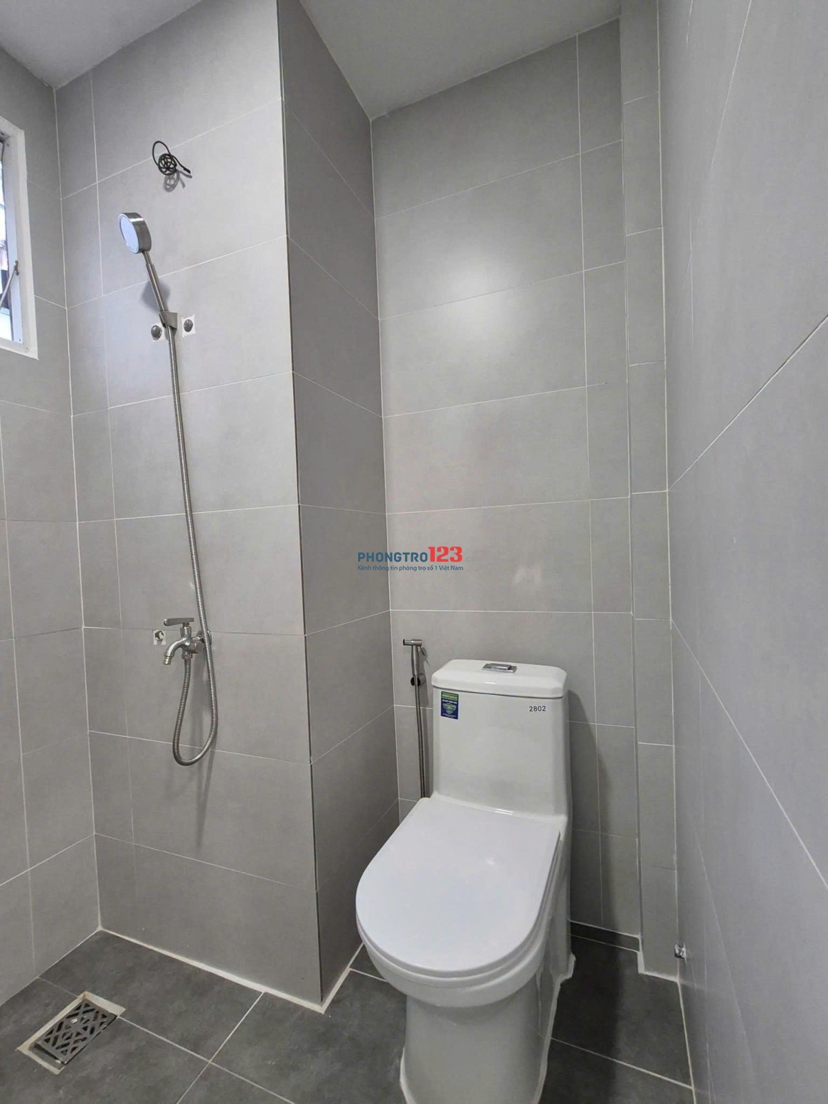 Chung Cư Phan Xích Long-2PN/ 70m2, NT cơ bản, giá 10 tr/th