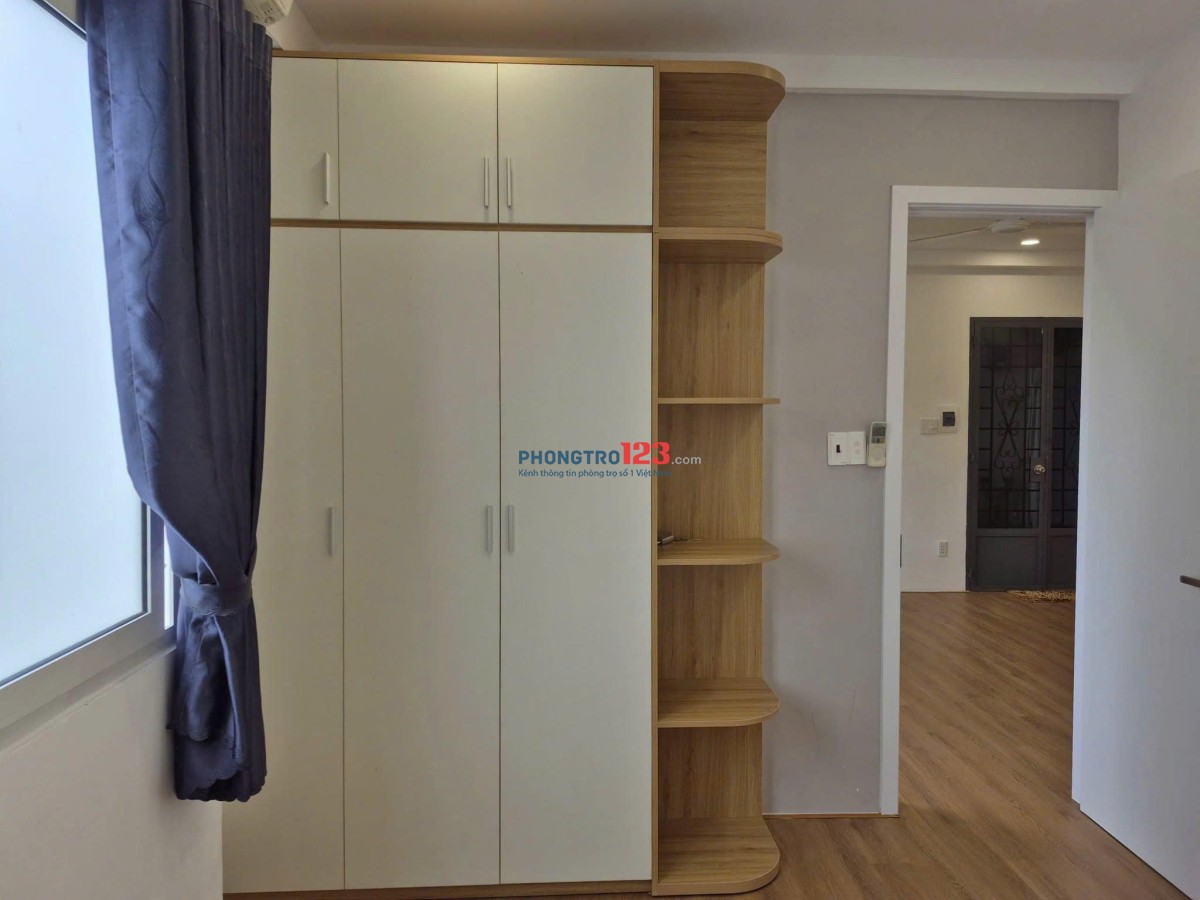 Chung Cư Phan Xích Long-2PN/ 70m2, NT cơ bản, giá 10 tr/th